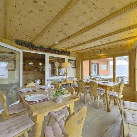 ゲストハウス Speciale - Celerina