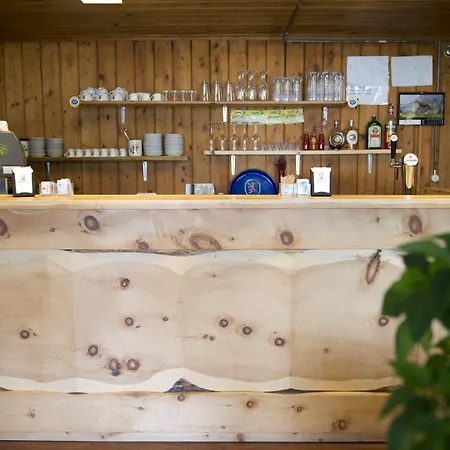 Speciale - Celerina ゲストハウス 2*