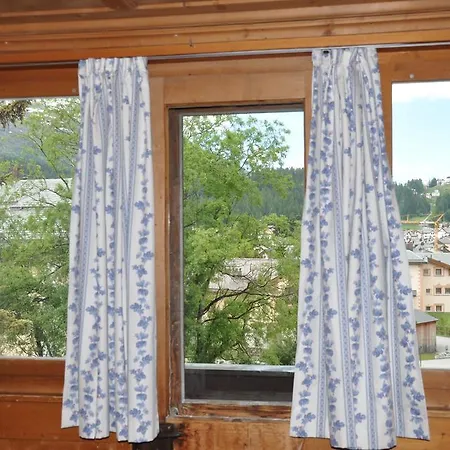 ゲストハウス Speciale - Celerina ツェエリーナ