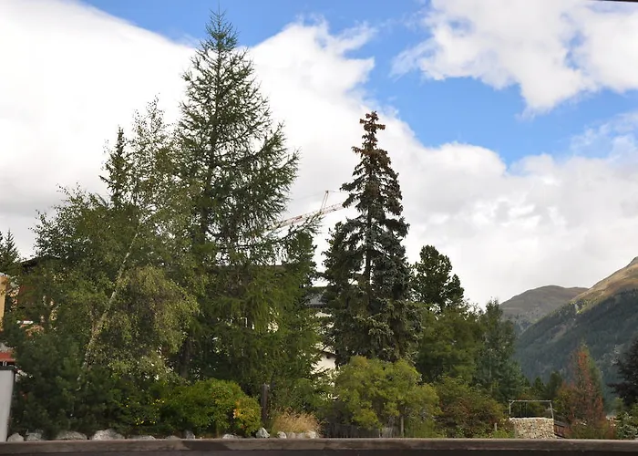 Casa de hóspedes Speciale - Celerina 2*