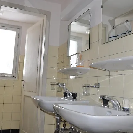 בית הארחה Speciale - Celerina 2*